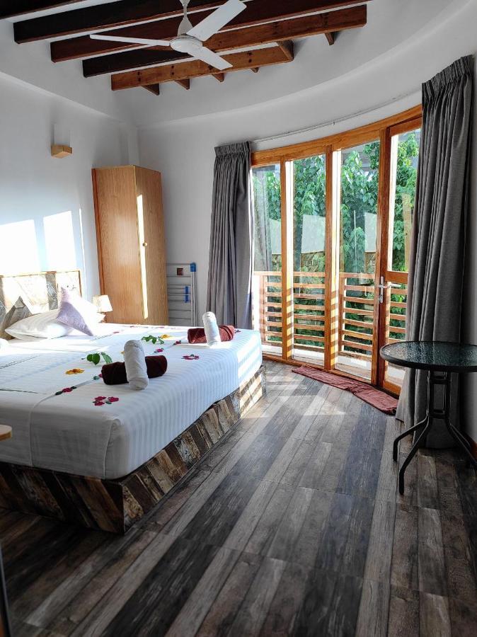 Cowry Inn Фулидхоо Экстерьер фото