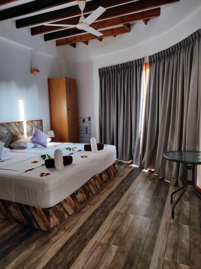 Cowry Inn Фулидхоо Экстерьер фото